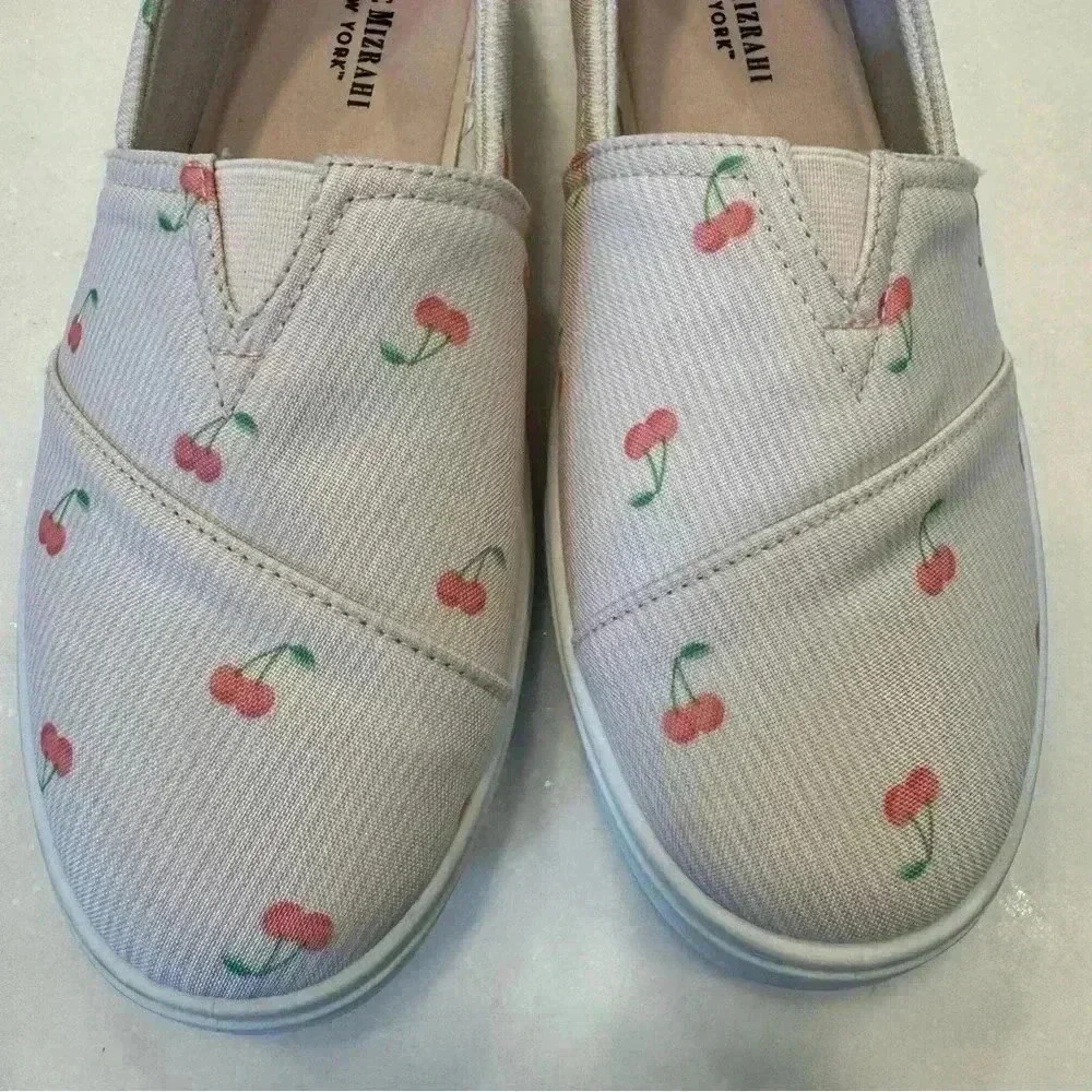 Isaac Mizrahi comfort sneakers/shoes. Pink & white w/ small cherries size 9